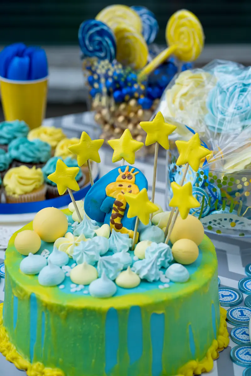 Custom cakes and sweets