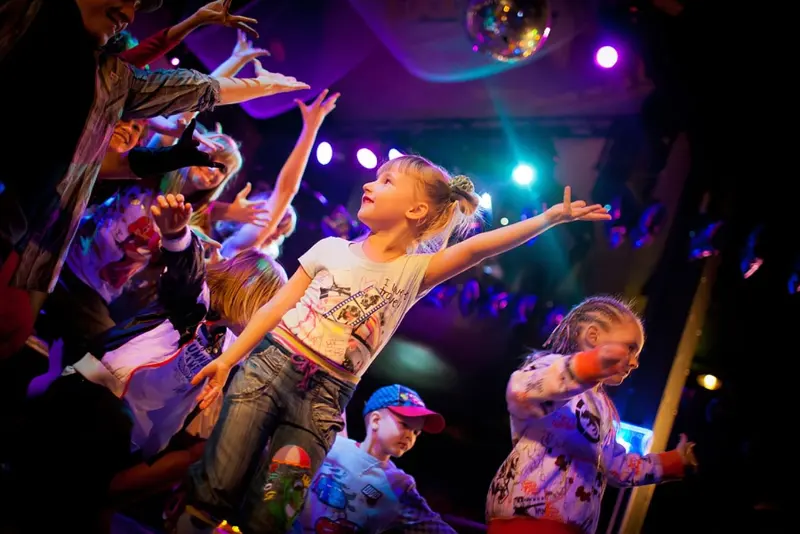 Mini disco children dancing